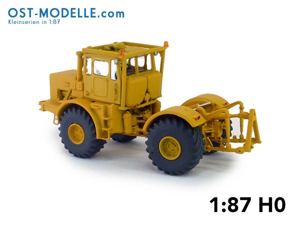 Traktor Kirovets K701 gelb ohne Motorverkleidung mit Überrollbügel